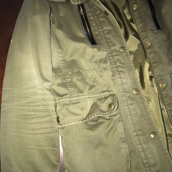 Rain jacket - Picture 3 of 6